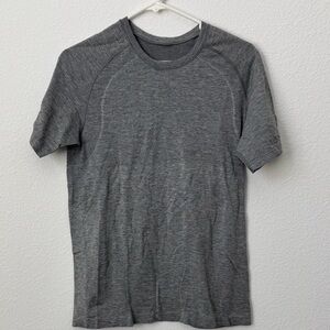 lululemon athletica Short Sleeve Tee